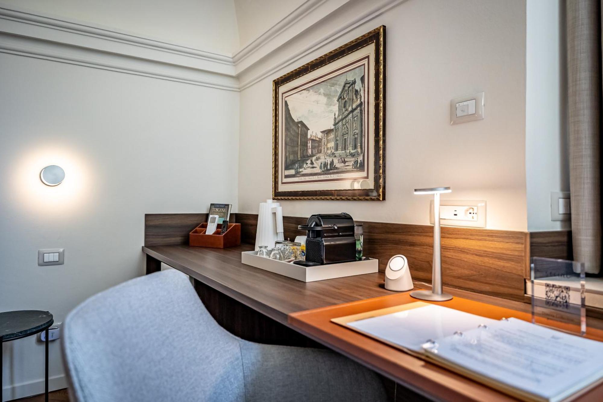 Dimora Collection - Le Corti - Boutique Luxury Suites In A Restored 13Th Century Convent, With Sauna And Gym (Adults Only) Firenze Bagian luar foto